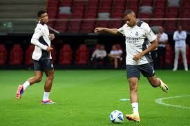 王大雷回应黄油手：那个球我没看清新黄河.